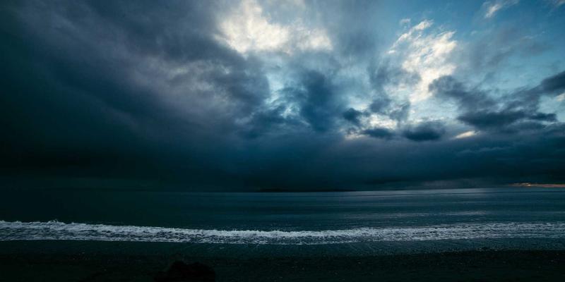 云计算重塑金融科技:实时风控、高频交易与开放银行的数字化引擎